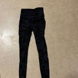 Lululemon camouflage leggings size 2